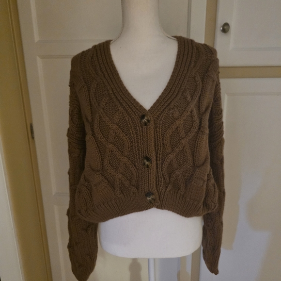 HYFVE Women's Cozy Brown Cable Knit Cropped Sweater - Picture 16 of 16